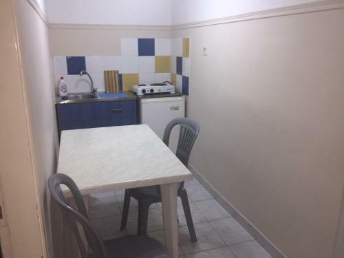 Dimis Studios And Apartments