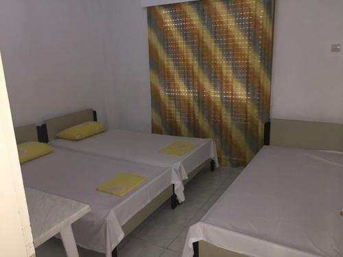 Dimis Studios And Apartments
