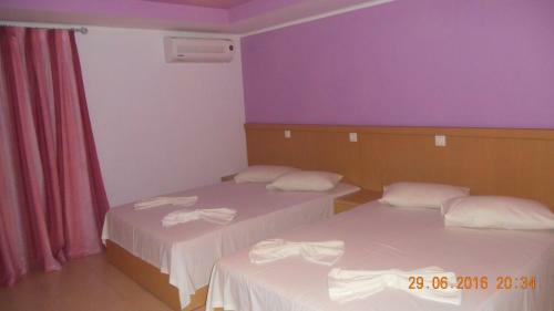 Dimis Studios And Apartments