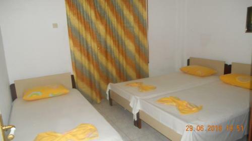 Dimis Studios And Apartments