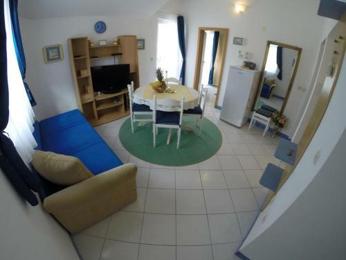 Apartment Slatine 1098c