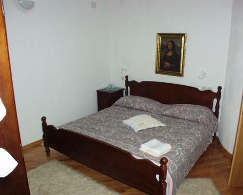 Hostal Apartment Slatine 460a