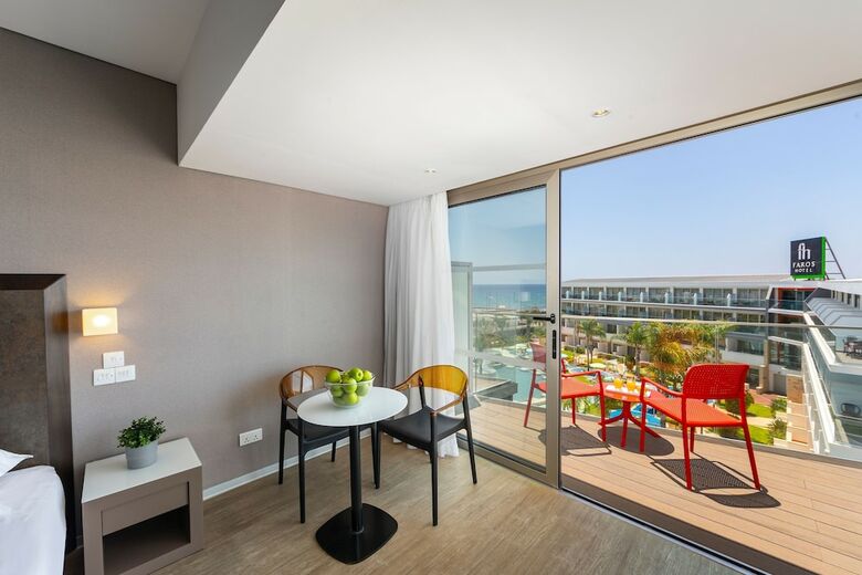 Faros Hotel