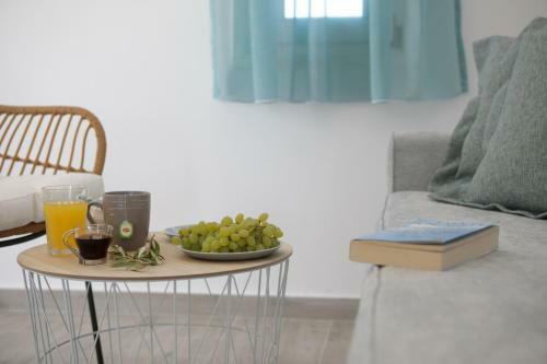 Iades Studios & Apartments