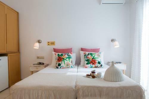 Artemis Hotel