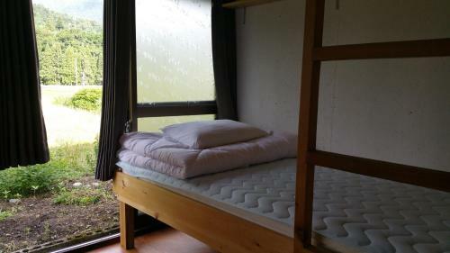 Hostal Guesthouse Anthut