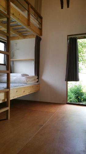 Hostal Guesthouse Anthut