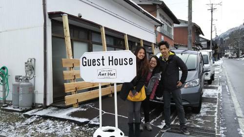 Hostal Guesthouse Anthut