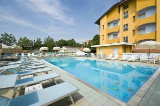 Parador Hotel Residence