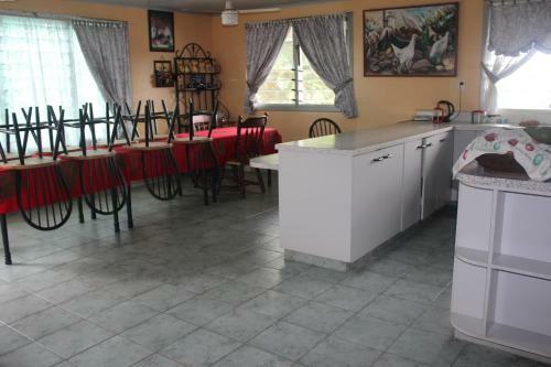 Hostal Anivas Place