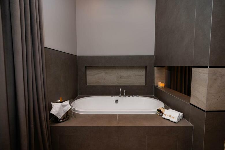 Royal Hill Hotel