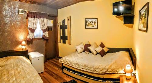 Hostal Complex Myahov House