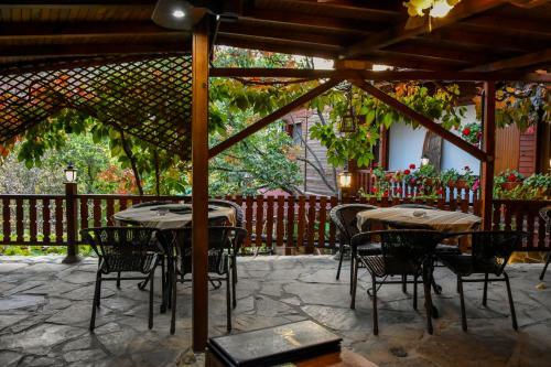 Hostal Complex Myahov House