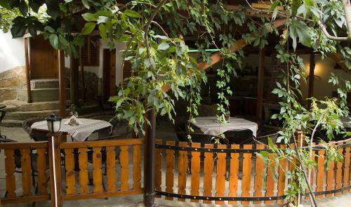 Hostal Complex Myahov House