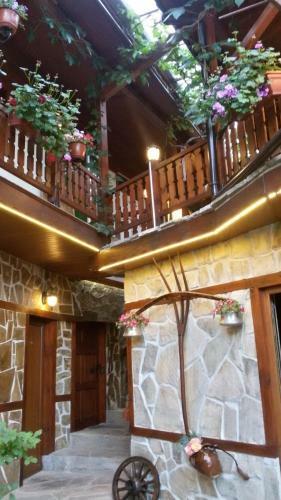 Hostal Complex Myahov House