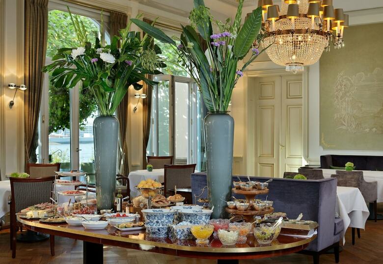 Hotel Louis C. Jacob