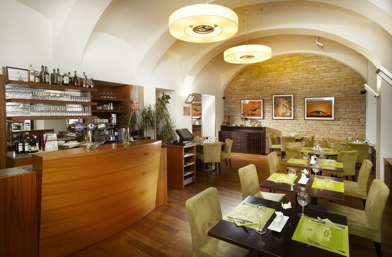 Alwyn Hotel