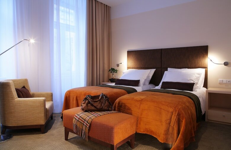 Alwyn Hotel