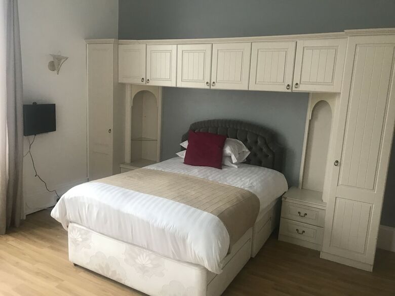 Hotel Clifton House