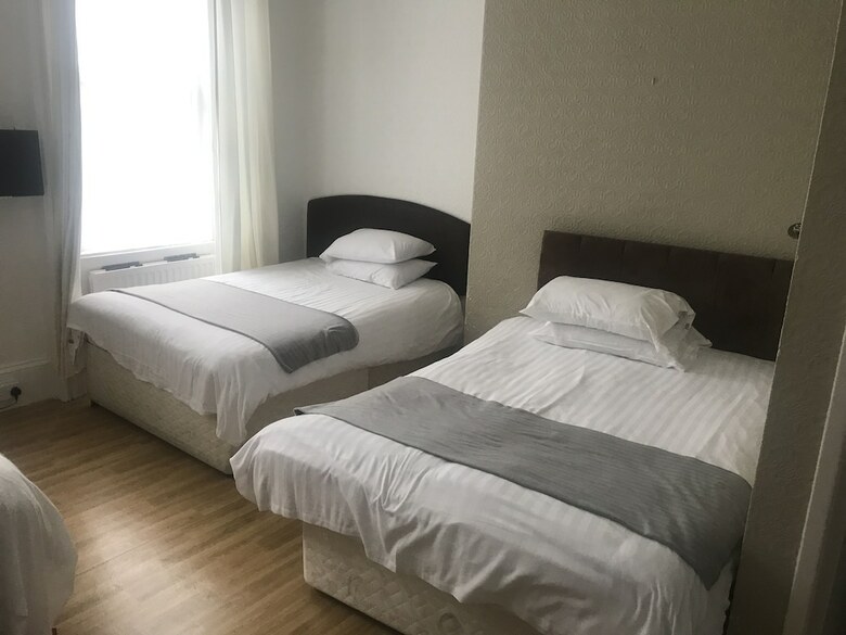 Hotel Clifton House