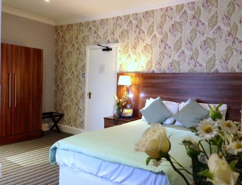 Ely House Hotel