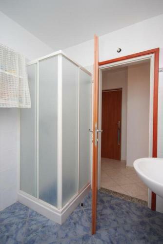 Hostal Apartments With A Parking Space Rabac (labin) - 7644