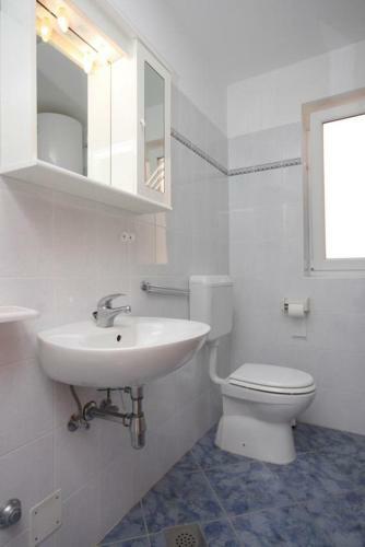 Hostal Apartments With A Parking Space Rabac (labin) - 7644