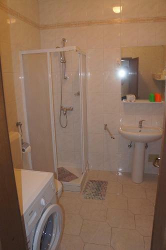 Suran Apartments
