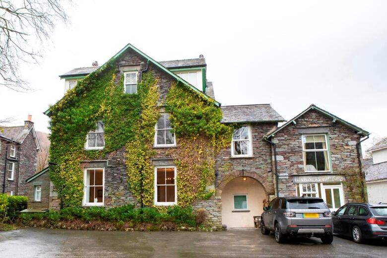 Oak Bank Hotel