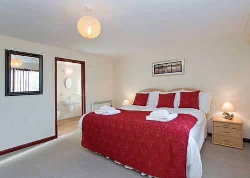 Ferry Marina Cottages