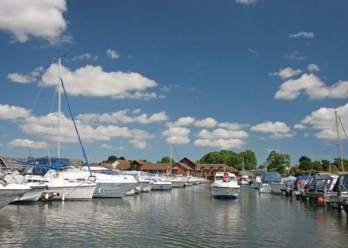 Ferry Marina Cottages