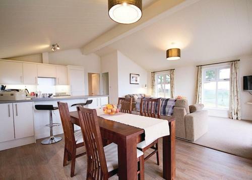 Caddy S Corner Lodges