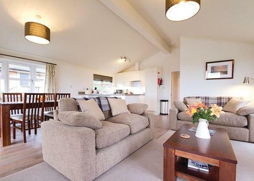 Caddy S Corner Lodges