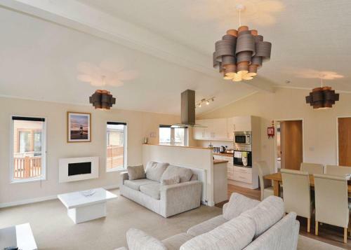 Caddy S Corner Lodges