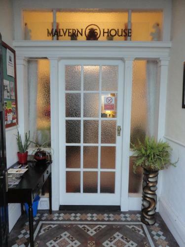 Bed & Breakfast Malvern House