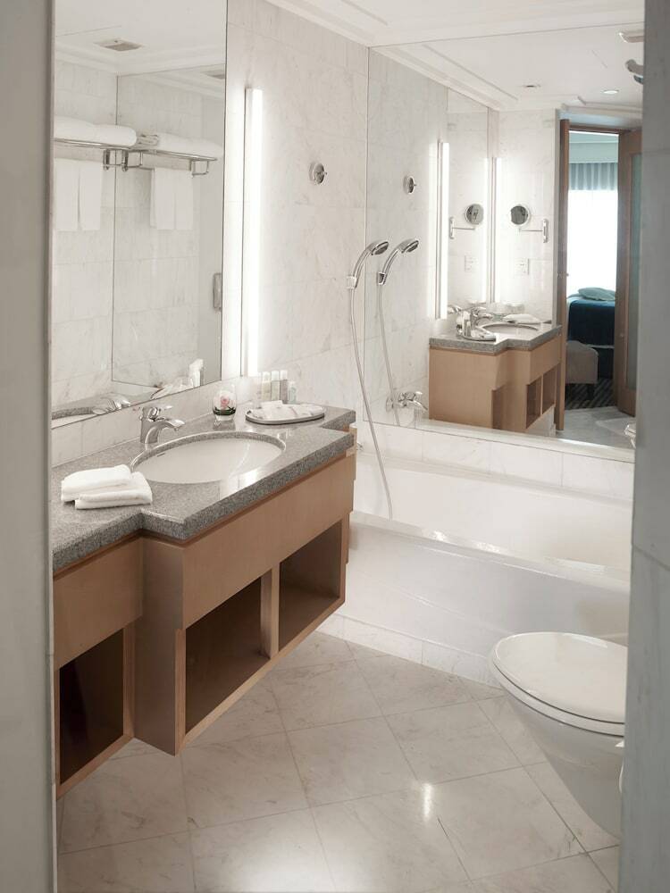 Hotel Amara Singapore