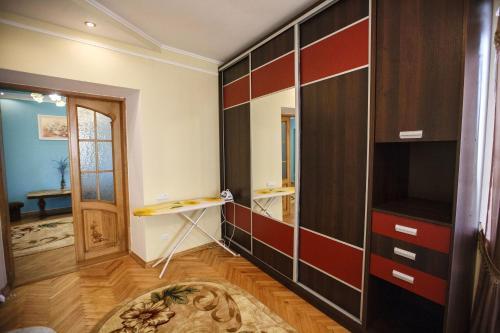 Apartment Snizhna 4