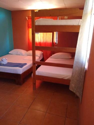 Hostal Hospedaje Guanasol