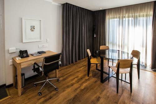 Westay Apartments-max