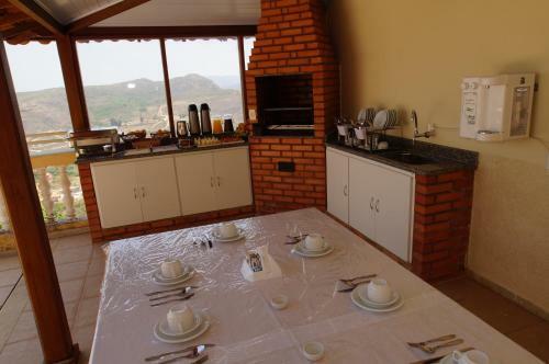 Hostel Pico Do Itamb�
