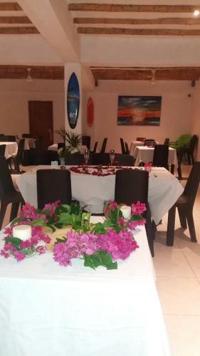 Hotel Y Caba�as Juanmar