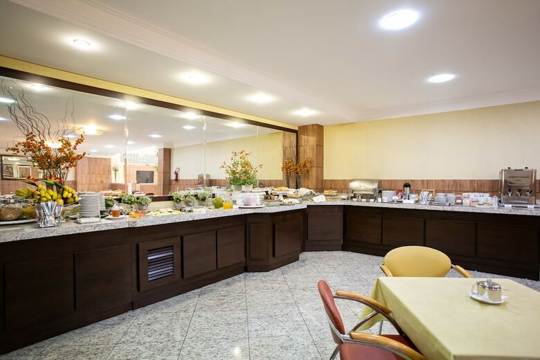 Barbur Center Hotel