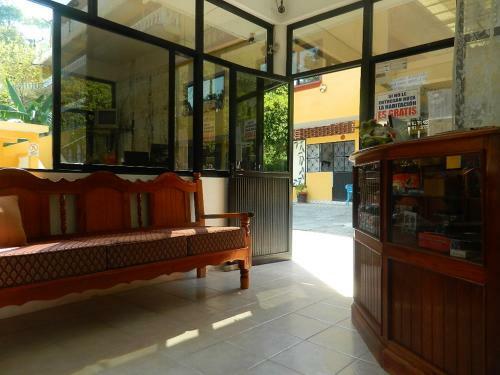 Hostal Hotel Arenas