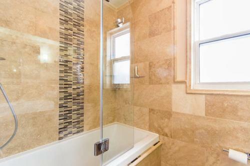 Hostal Rooms Within Toronto