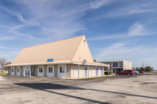 Motel 6 Mattoon