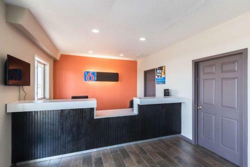 Motel 6 Mattoon