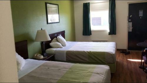 Motel 6 Mattoon