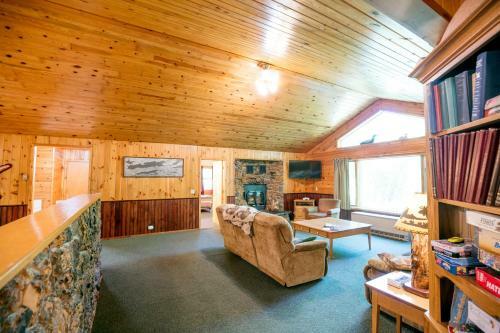 Gunflint Lodge