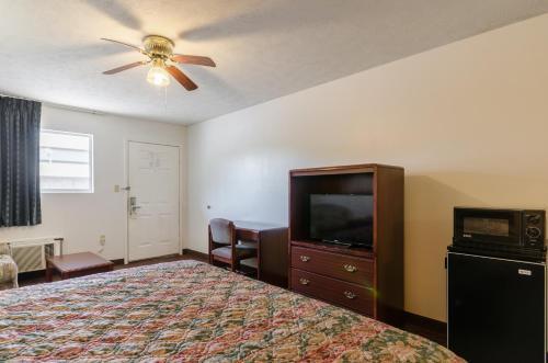 Motel Deerfield Inn