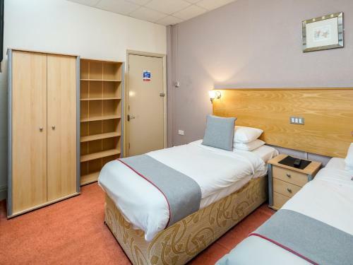 Oyo Gresham Hotel